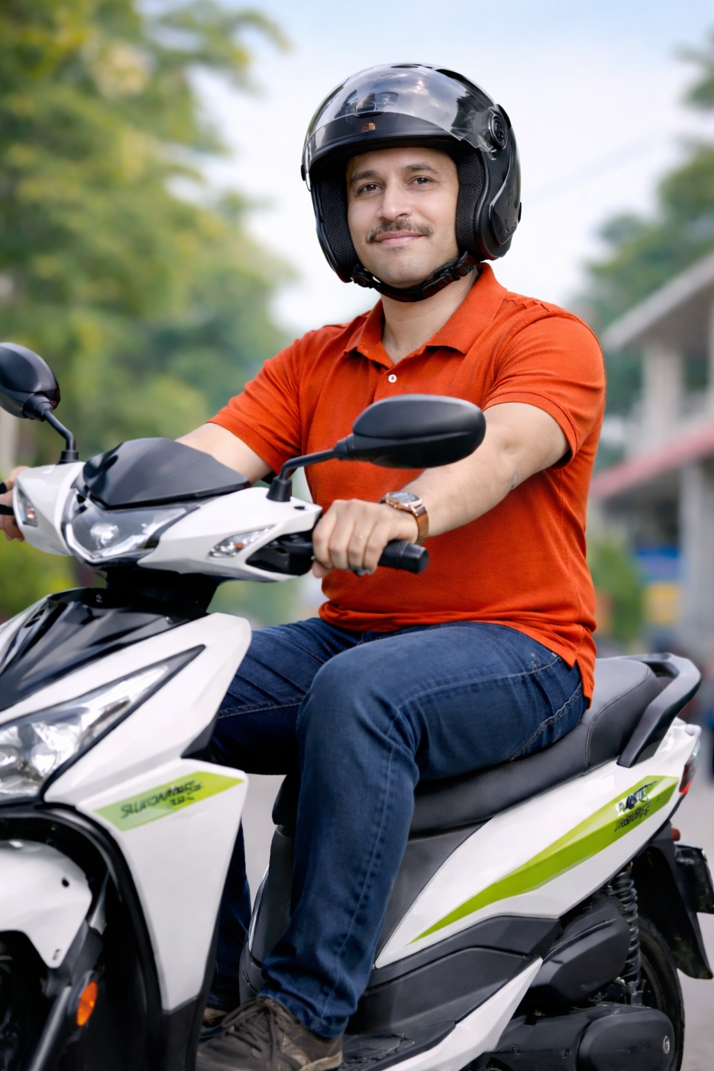 Electric bike rental in Chennai with rider and vehicle fully visible